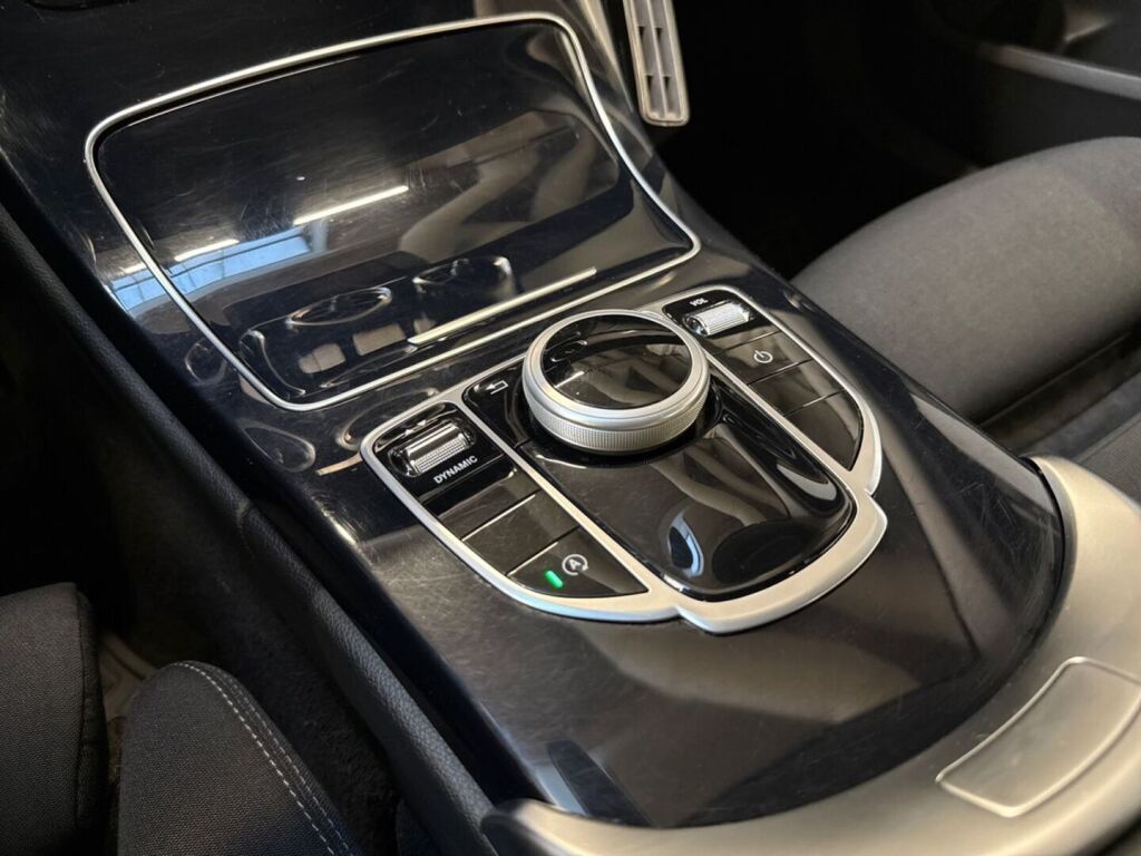 Mercedes-Benz C 2018 Musta
