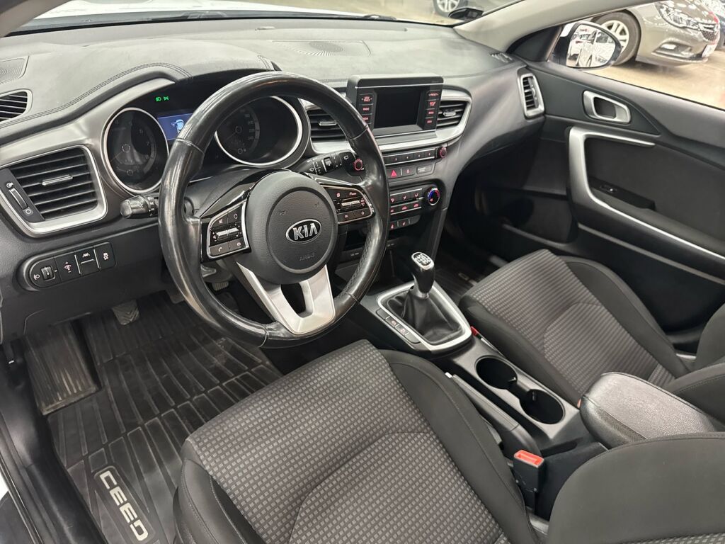 Kia Ceed 2018 Valkoinen