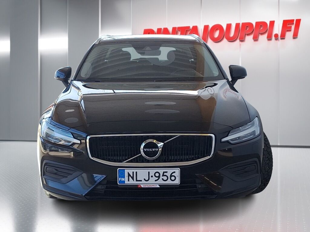 Volvo V60 2019 Musta