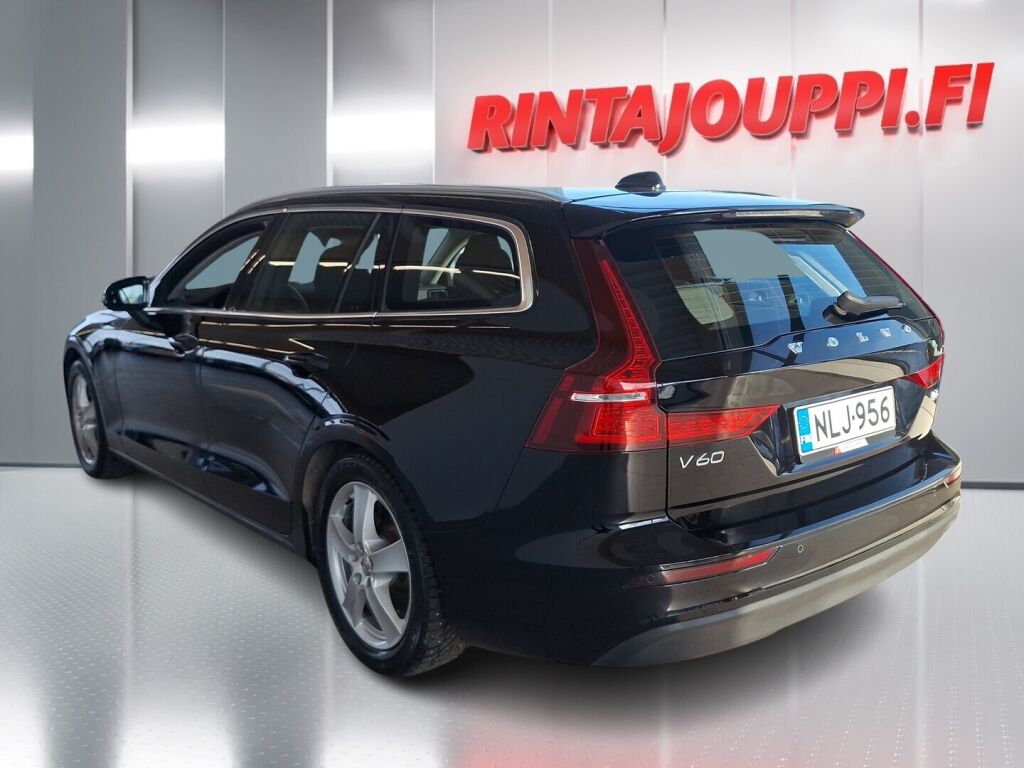 Volvo V60 2019 Musta
