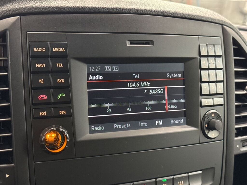 Mercedes-Benz Vito 2018 Musta
