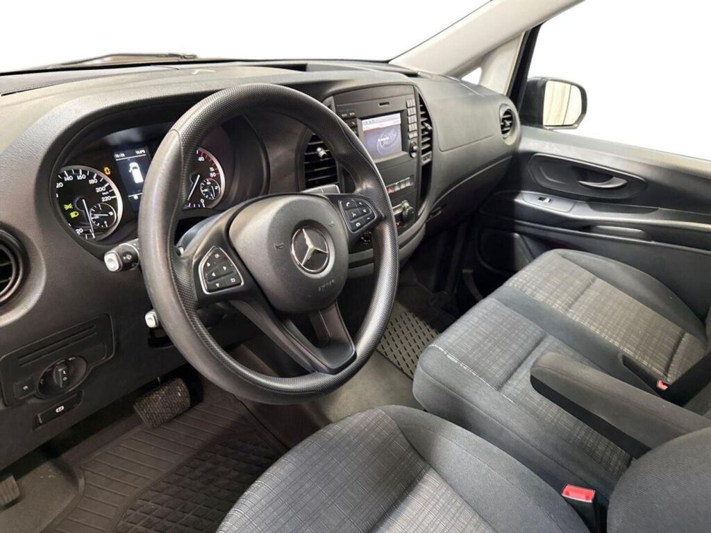 Mercedes-Benz Vito 2018 Musta