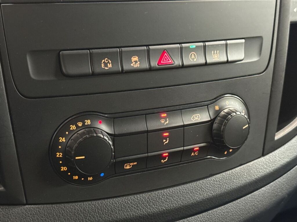 Mercedes-Benz Vito 2018 Musta