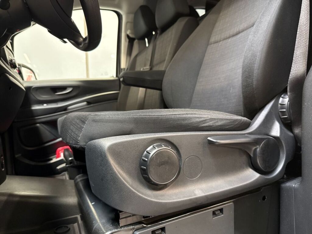 Mercedes-Benz Vito 2018 Musta
