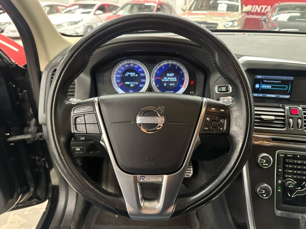 Volvo XC60 2012 Musta
