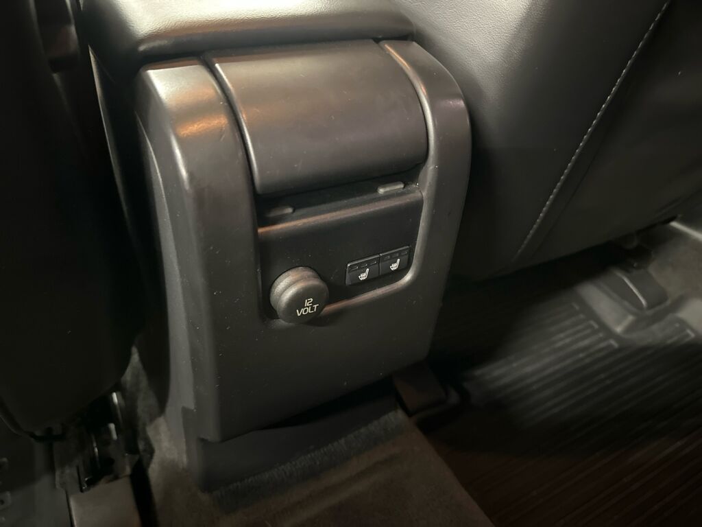 Volvo XC60 2012 Musta