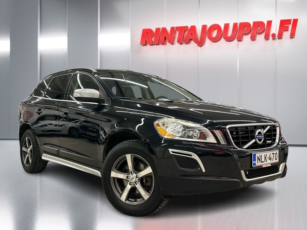 Volvo XC60 2012 Musta