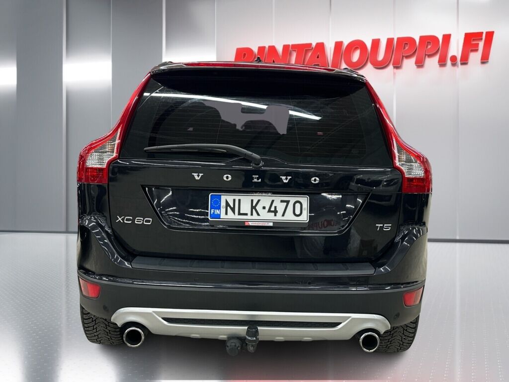 Volvo XC60 2012 Musta