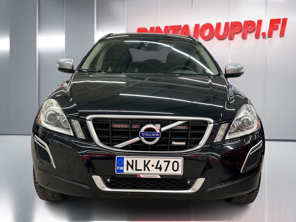 Volvo XC60 2012 Musta