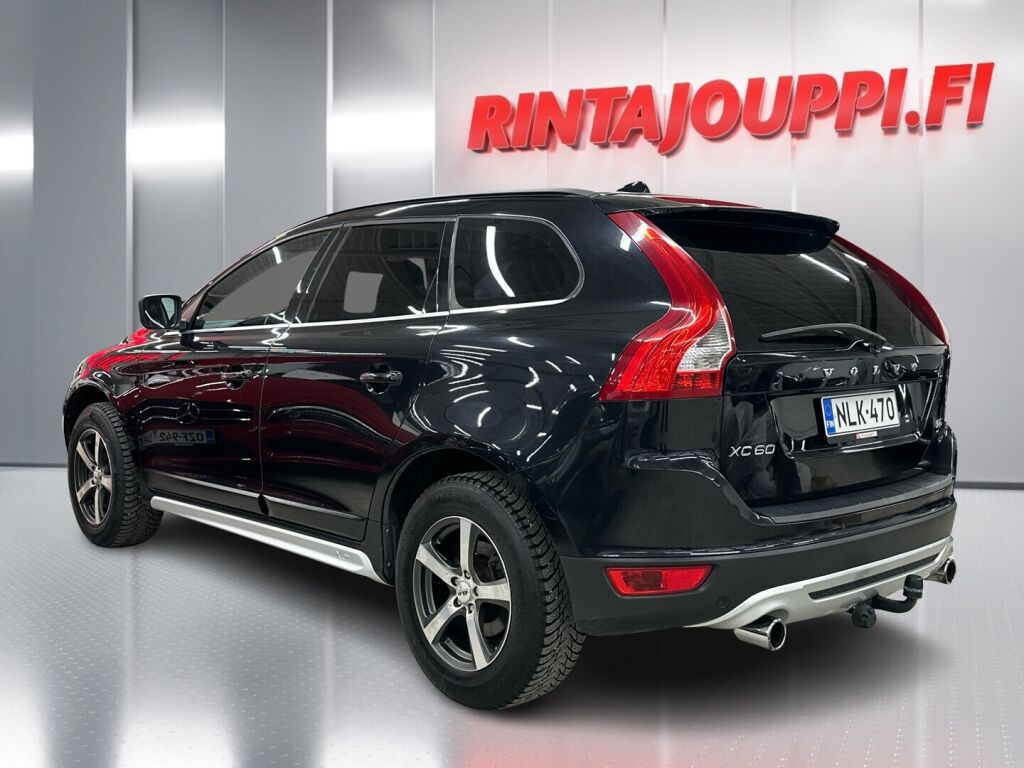 Volvo XC60 2012 Musta