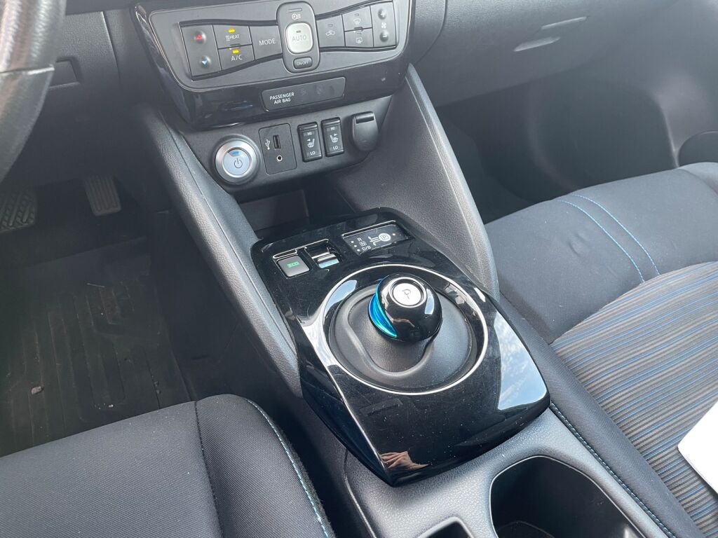 Nissan Leaf 2019 Valkoinen