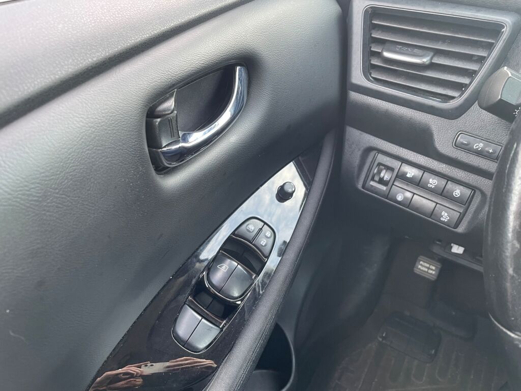 Nissan Leaf 2019 Valkoinen
