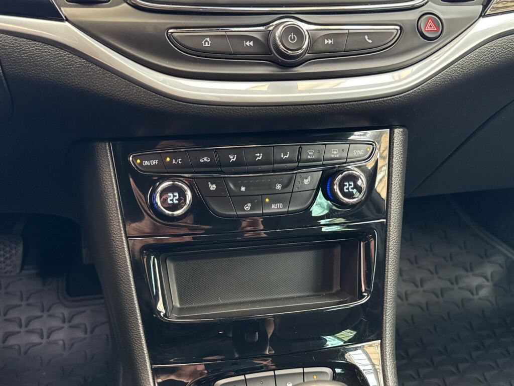 Opel Astra 2019 Musta