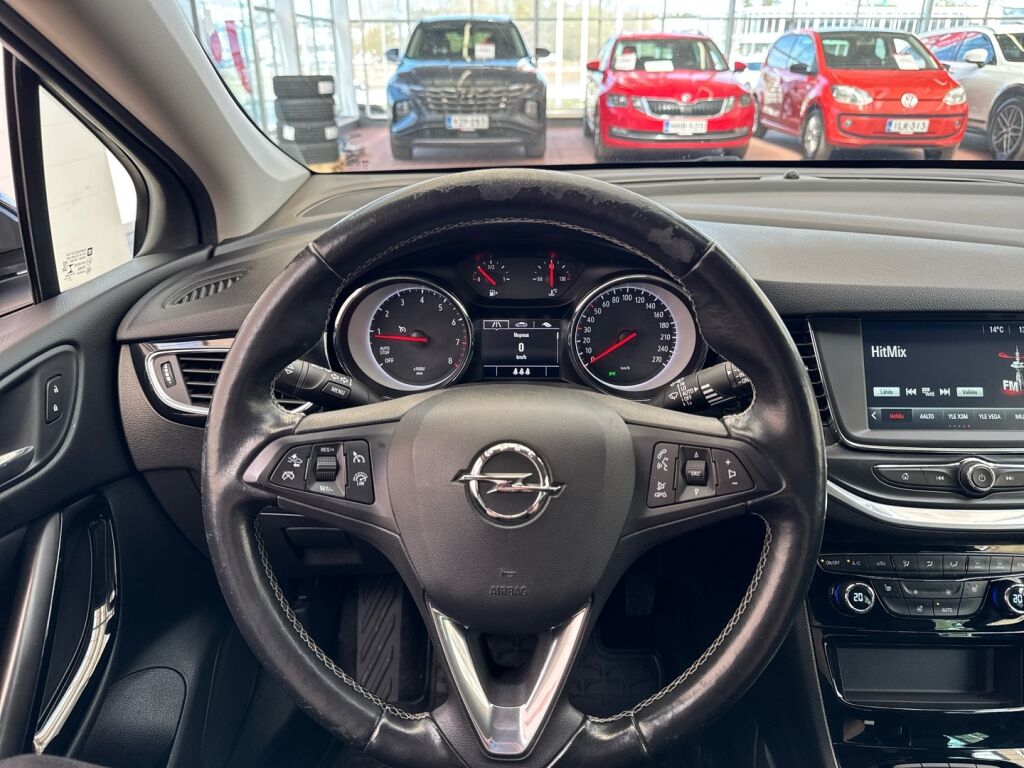 Opel Astra 2019 Musta