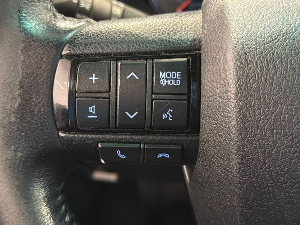 Toyota Hilux 2019 Musta