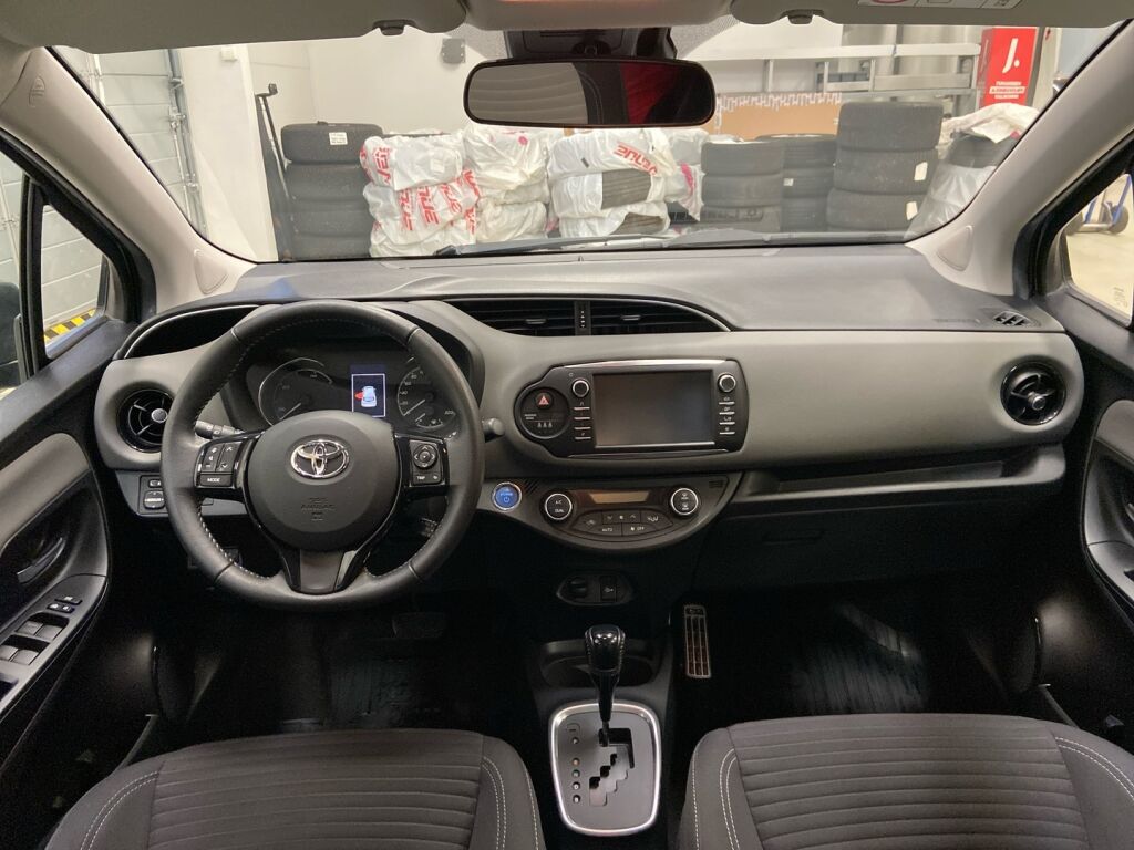 Toyota Yaris 2019 Harmaa