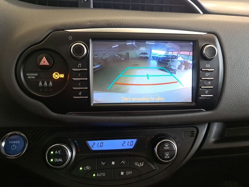 Toyota Yaris 2019 Valkoinen