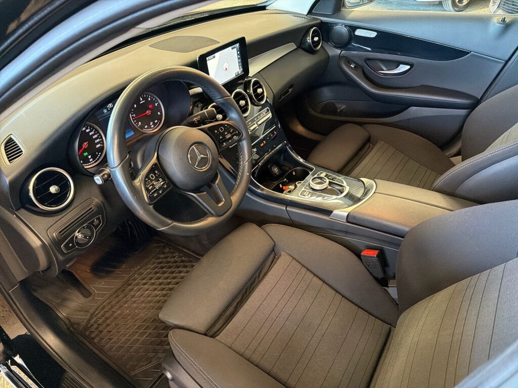 Mercedes-Benz C 2019 Musta