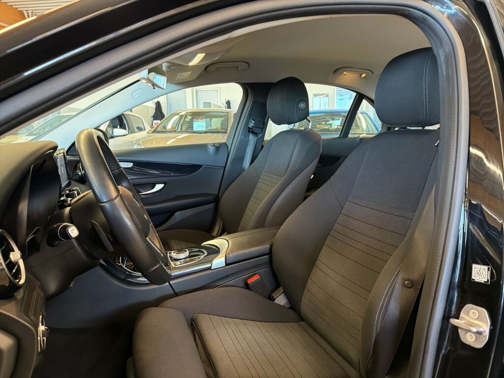 Mercedes-Benz C 2019 Musta