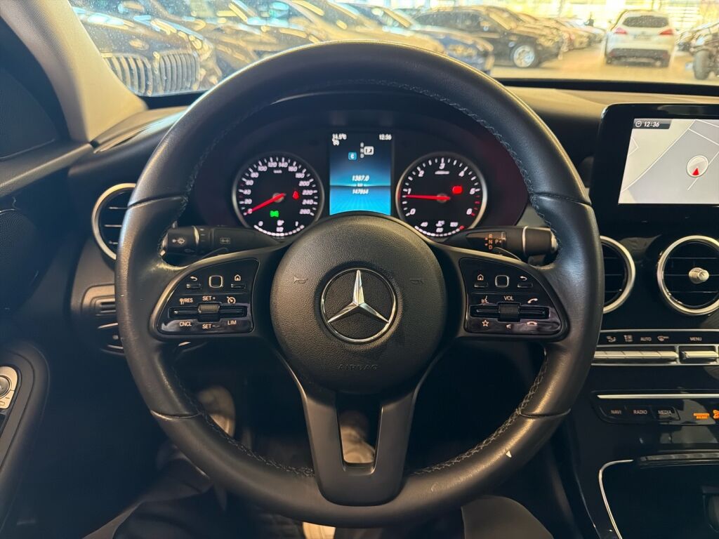Mercedes-Benz C 2019 Musta