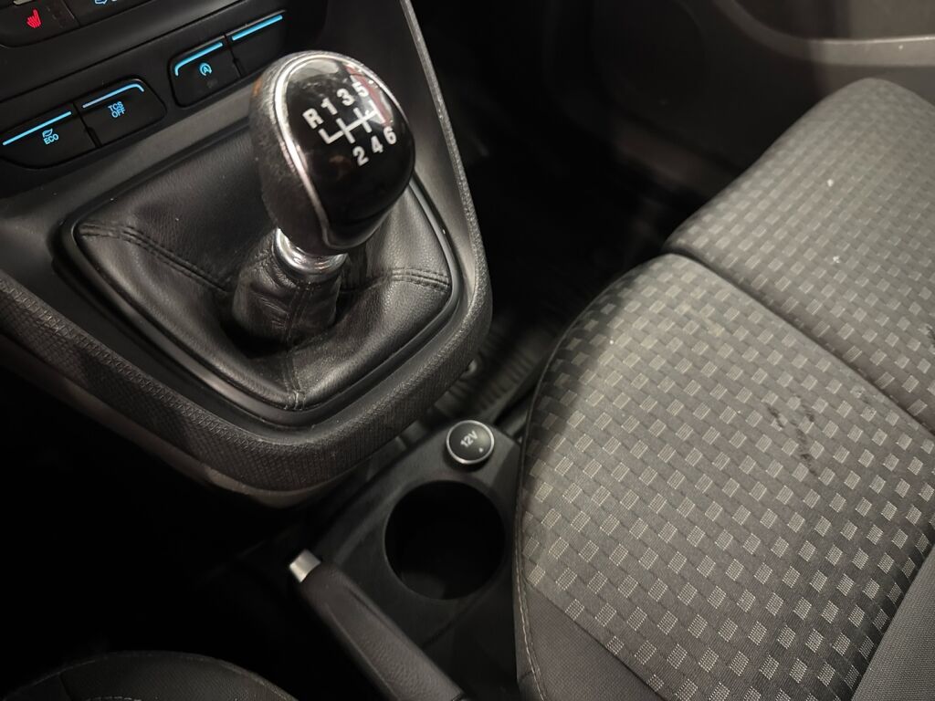 Ford Transit Connect 2019 Valkoinen