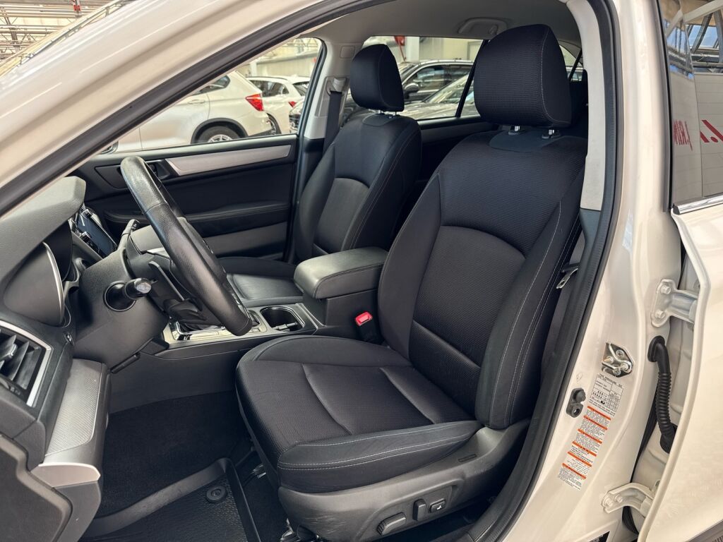 Subaru Outback 2019 Valkoinen
