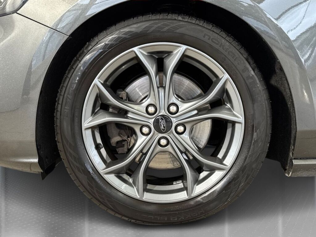 Ford Focus 2019 Harmaa