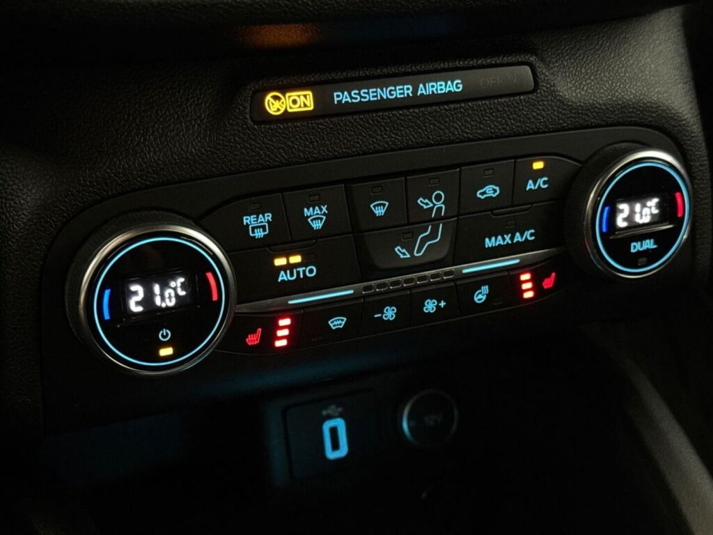 Ford Focus 2019 Harmaa