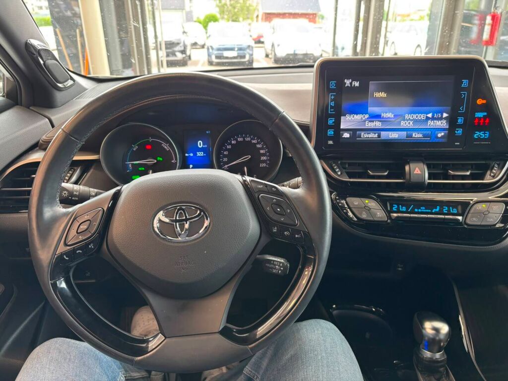 Toyota C-HR 2018 Valkoinen