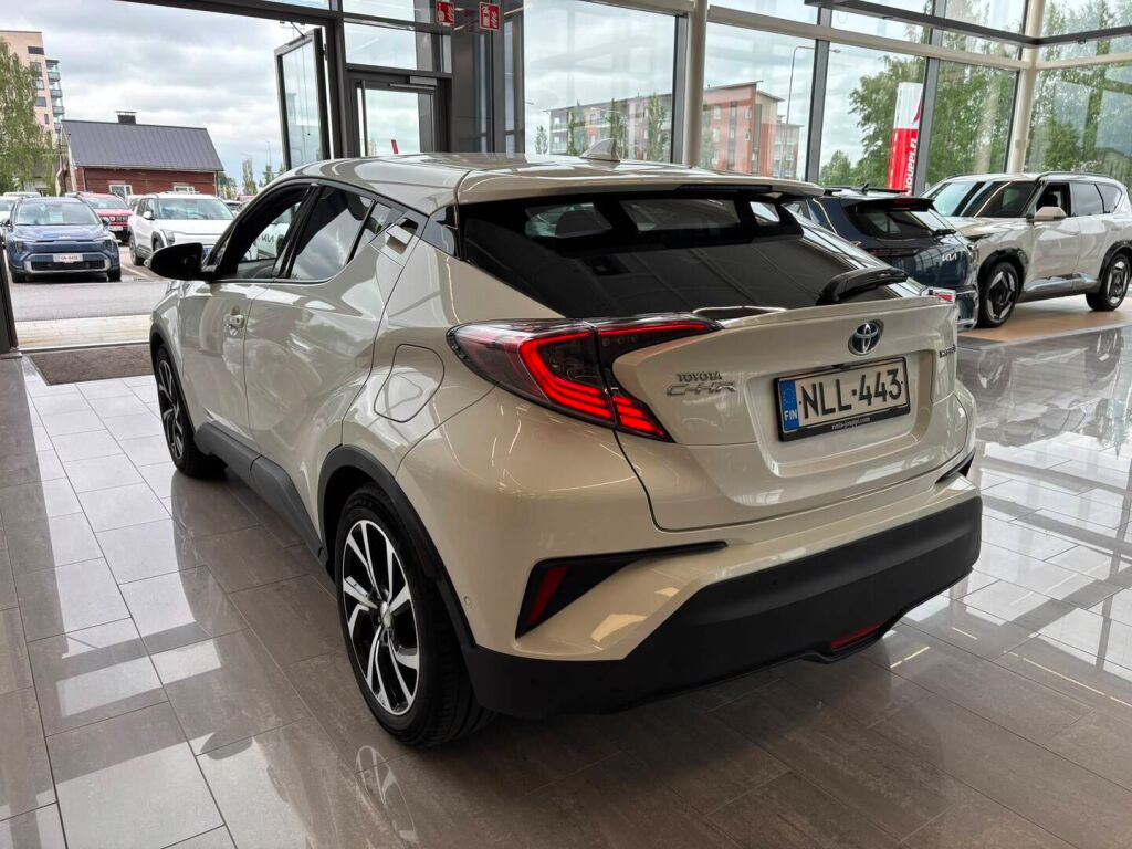 Toyota C-HR 2018 Valkoinen