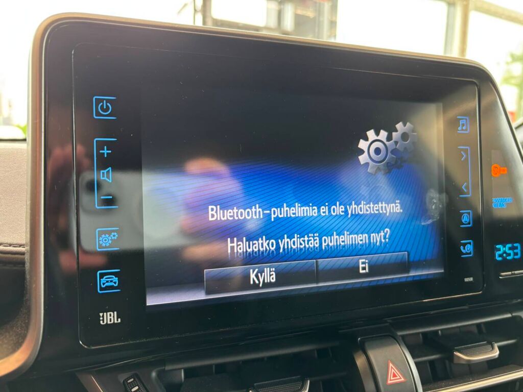 Toyota C-HR 2018 Valkoinen