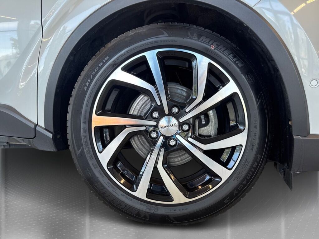 Toyota C-HR 2018 Valkoinen