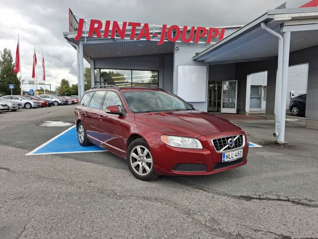 Volvo V70 2010 Punainen