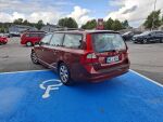 Volvo V70 2010 Punainen