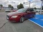 Volvo V70 2010 Punainen