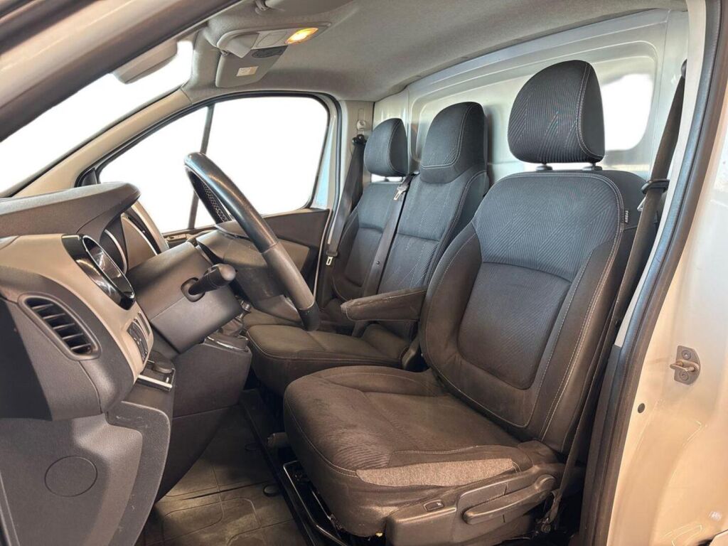 Nissan NV300 2018 Valkoinen