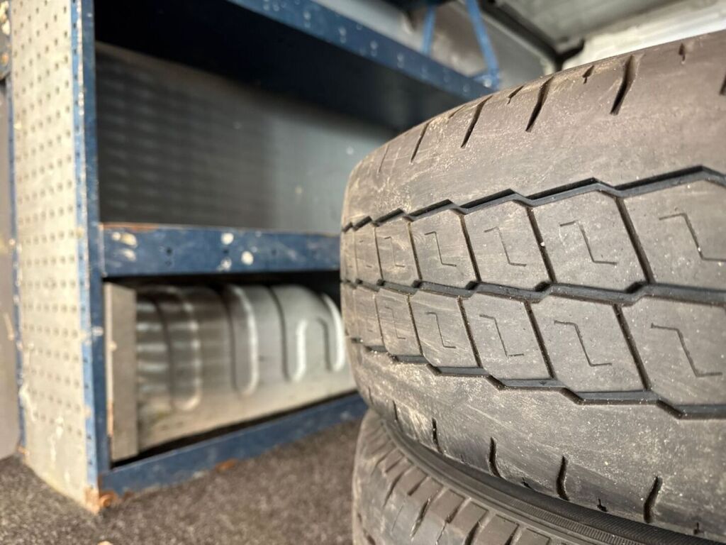 Nissan NV300 2018 Valkoinen