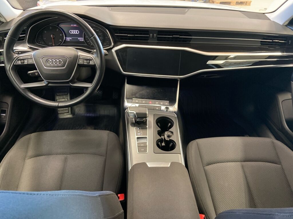 Audi A6 2019 Valkoinen