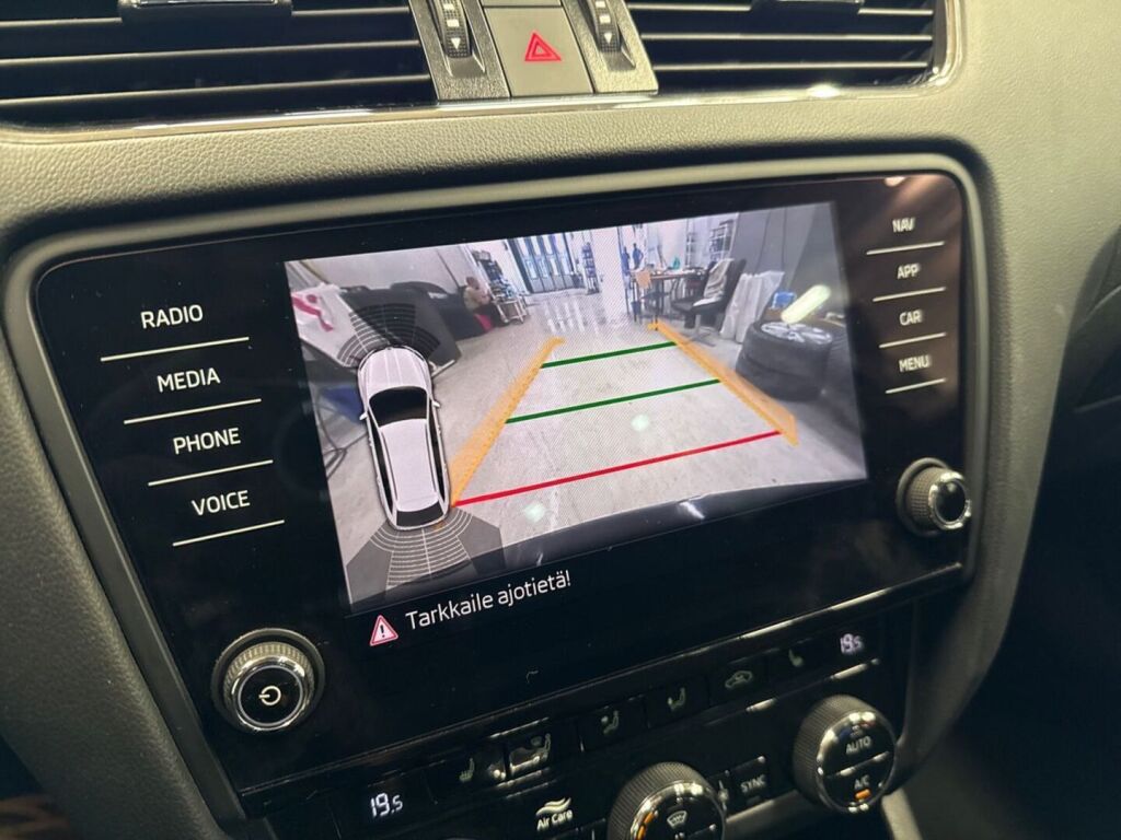 Skoda Octavia 2019 Musta