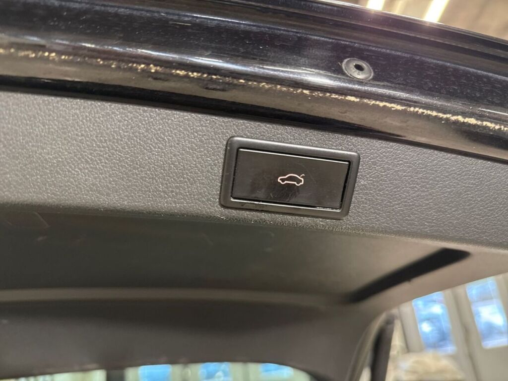 Skoda Octavia 2019 Musta