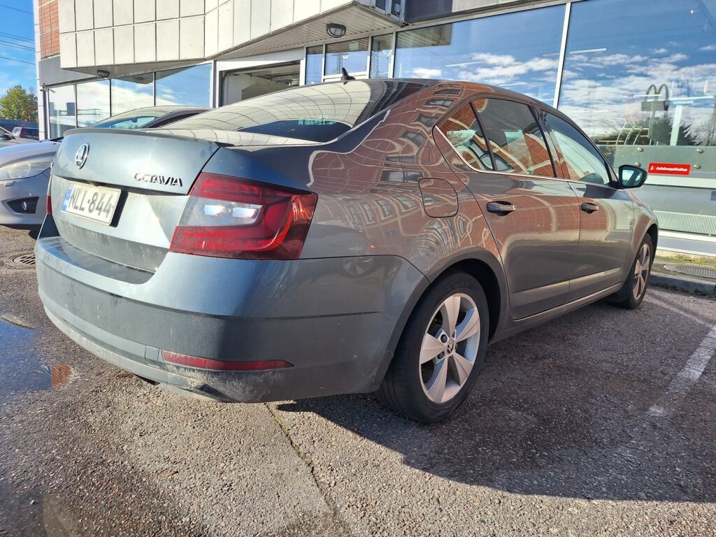 Skoda Octavia 2019 Harmaa