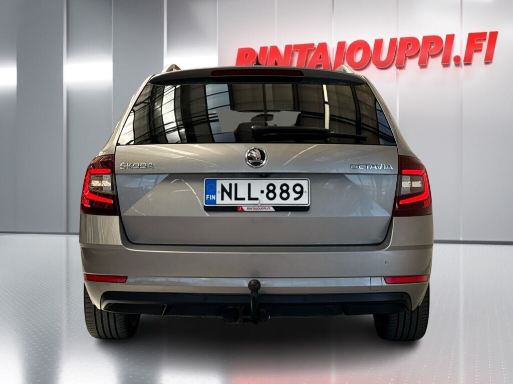 Skoda Octavia 2019 Ruskea (beige)