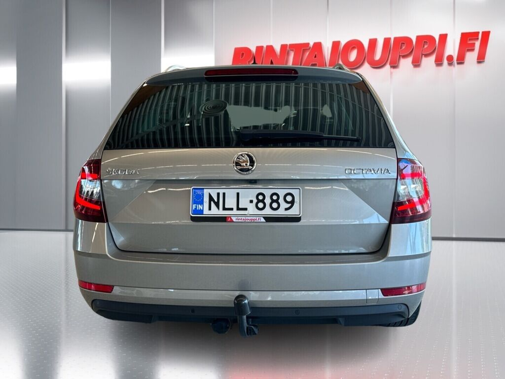 Skoda Octavia 2019 Ruskea (beige)