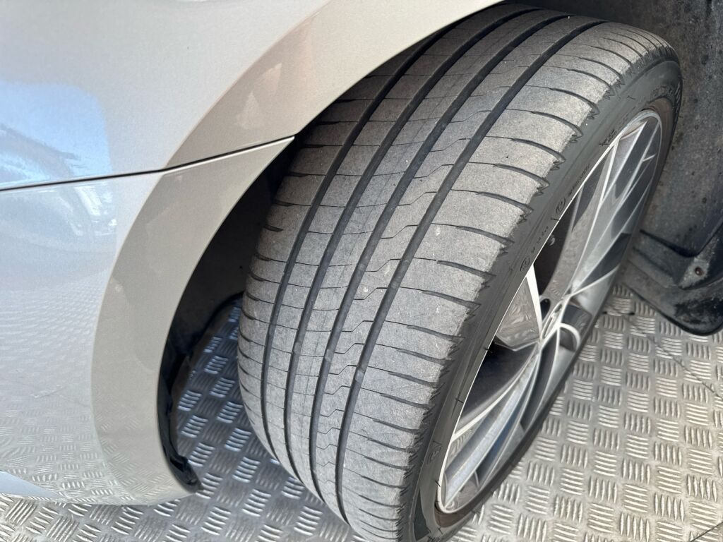 Skoda Octavia 2019 Ruskea (beige)