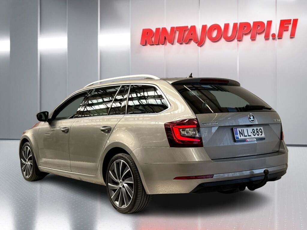 Skoda Octavia 2019 Ruskea (beige)