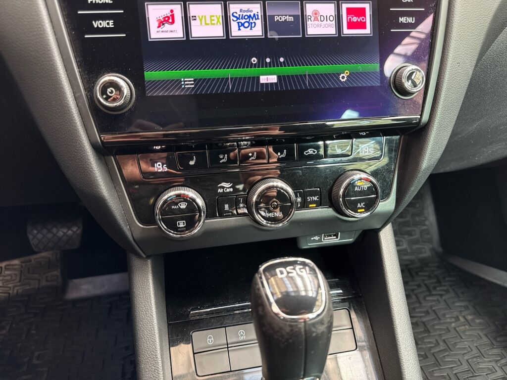 Skoda Octavia 2019 Ruskea (beige)