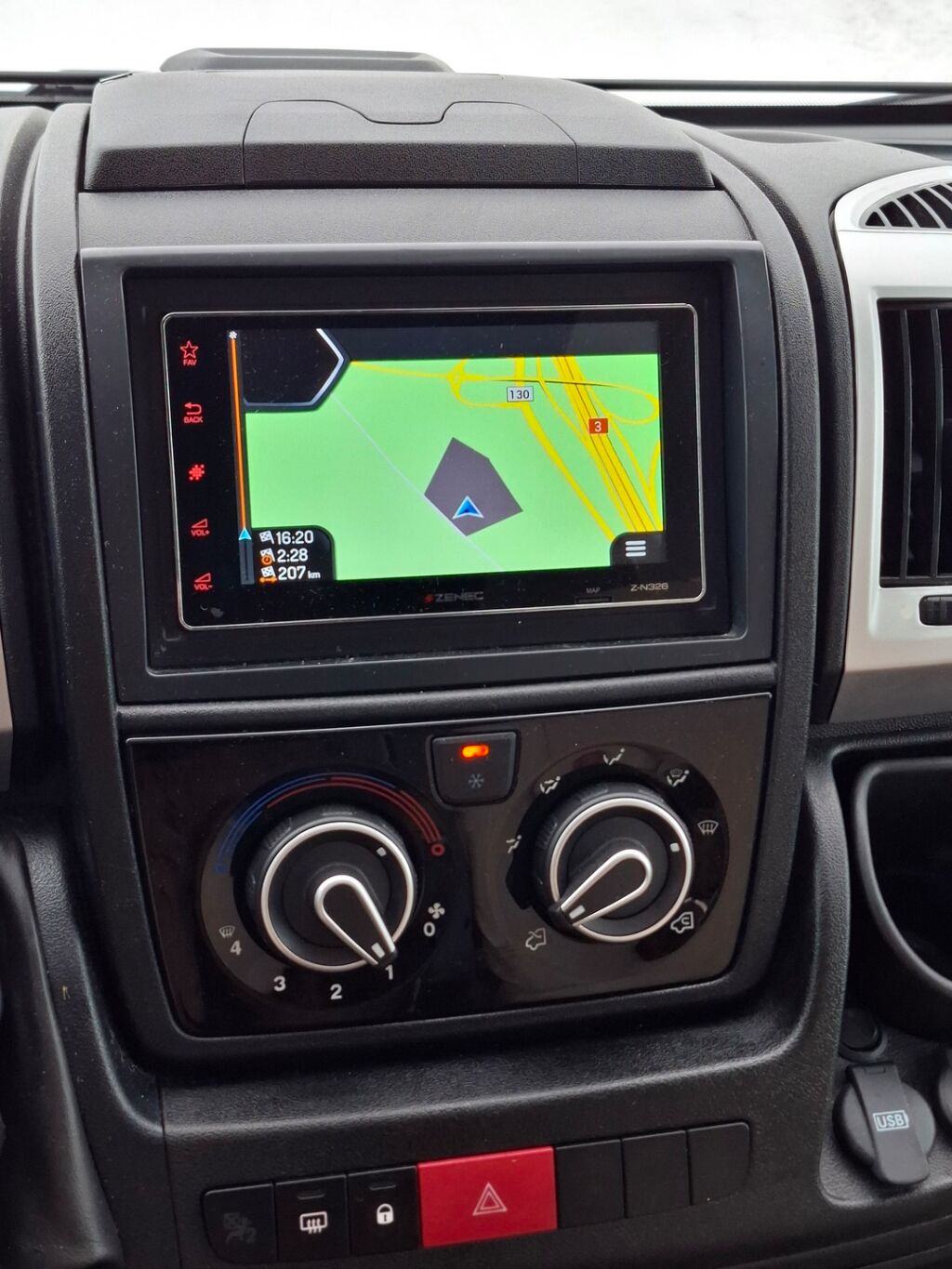 Adria Matrix Plus 670 SL 2019 Valkoinen