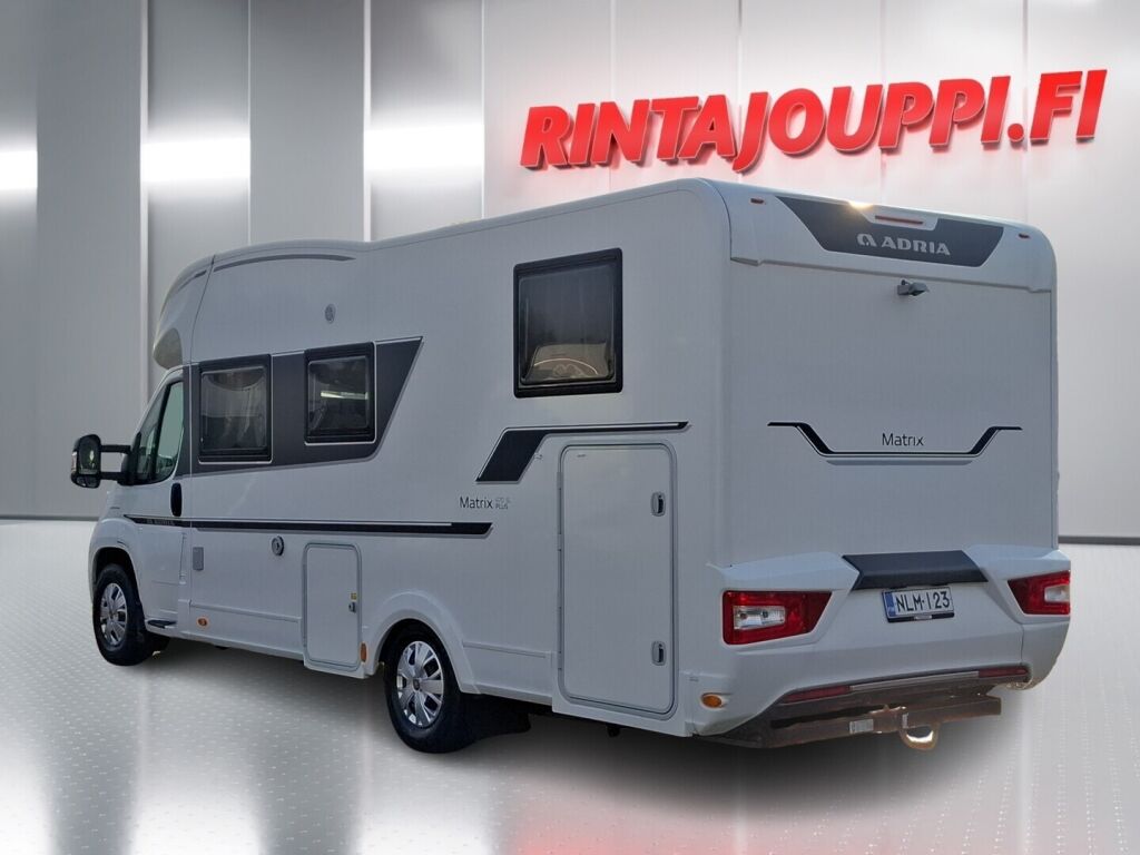 Adria Matrix Plus 670 SL 2019 Valkoinen