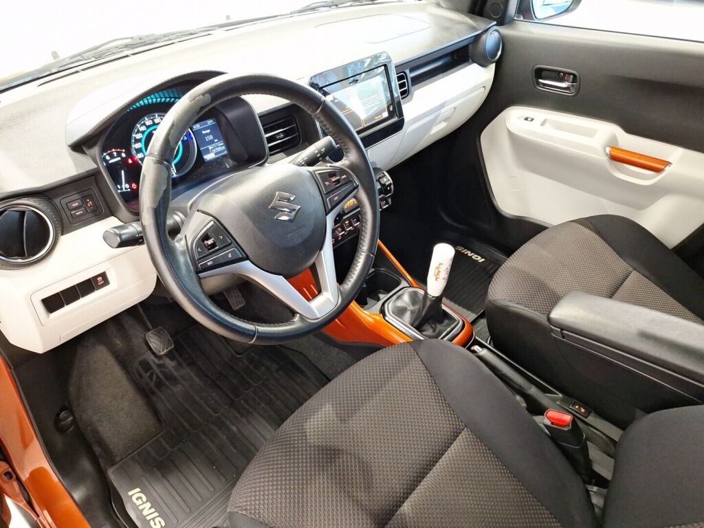 Suzuki Ignis 2016 Oranssi
