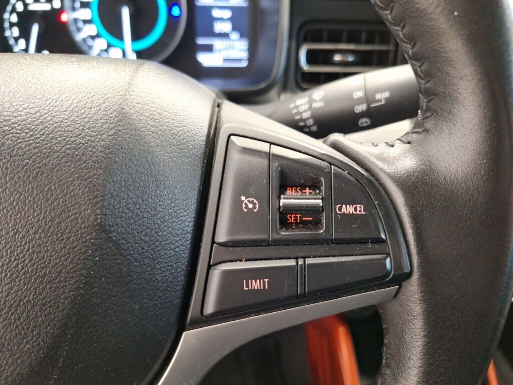 Suzuki Ignis 2016 Oranssi